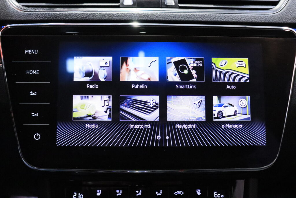 tuotekuva-Skoda-Superb-IZH-979-2026-02-16-141505-25 tuotekuva-Skoda-Superb-IZH-979-2026-02-16-141505-25