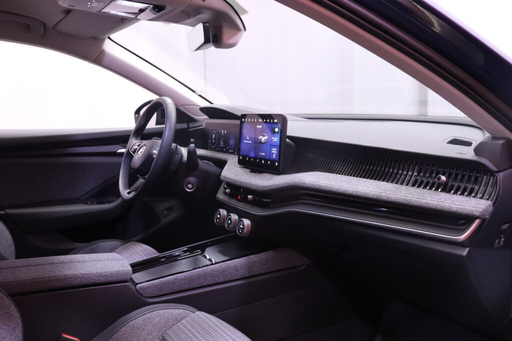 Skoda - Superb - 1.5 TSI eTEC Selection DSG Autom // Webasto / Adapt. vakkari / LED / Kamera / Carplay / Digimittaristo / Skoda - Superb - 1.5 TSI eTEC Selection DSG Autom // Webasto / Adapt. vakkari / LED / Kamera / Carplay / Digimittaristo / - Sedan