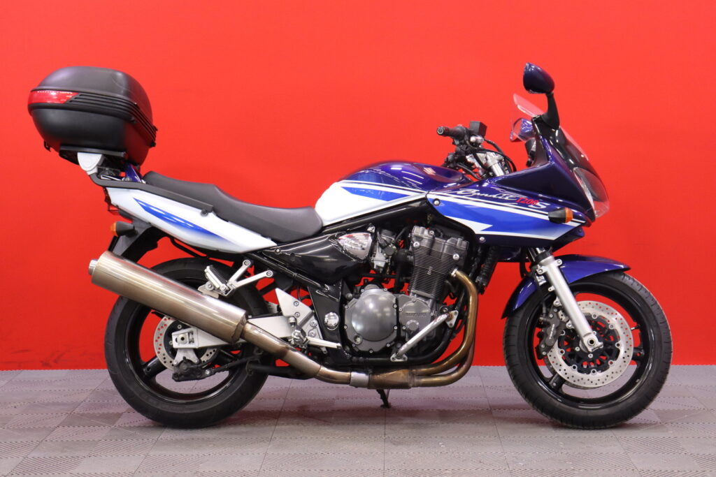 Suzuki - GSF - 1200 S Bandit // Huoltokirja / Takalaukku / Maltilliset kilometrit! // Suzuki - GSF - 1200 S Bandit // Huoltokirja / Takalaukku / Maltilliset kilometrit! // - Moottoripyörä