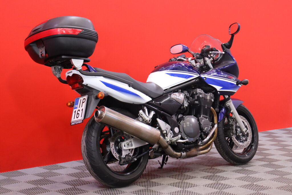 Suzuki - GSF - 1200 S Bandit // Huoltokirja / Takalaukku / Maltilliset kilometrit! // Suzuki - GSF - 1200 S Bandit // Huoltokirja / Takalaukku / Maltilliset kilometrit! // - Moottoripyörä
