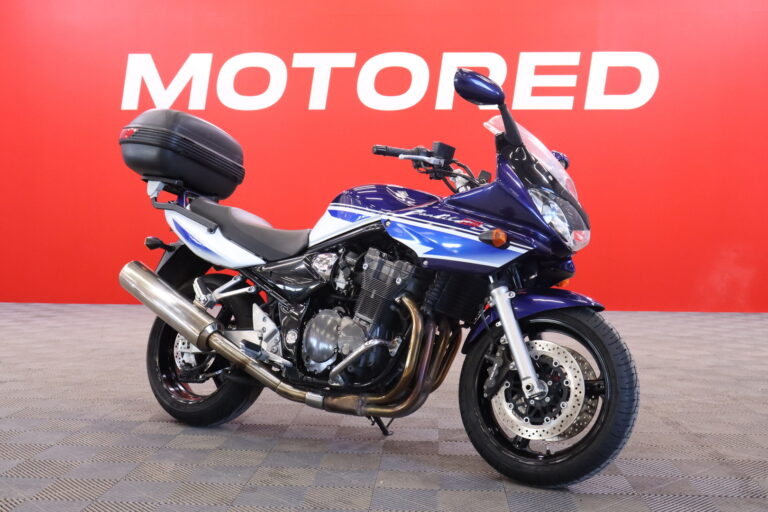 Suzuki - GSF - 1200 S Bandit // Huoltokirja / Takalaukku / Maltilliset kilometrit! // - Moottoripyörä