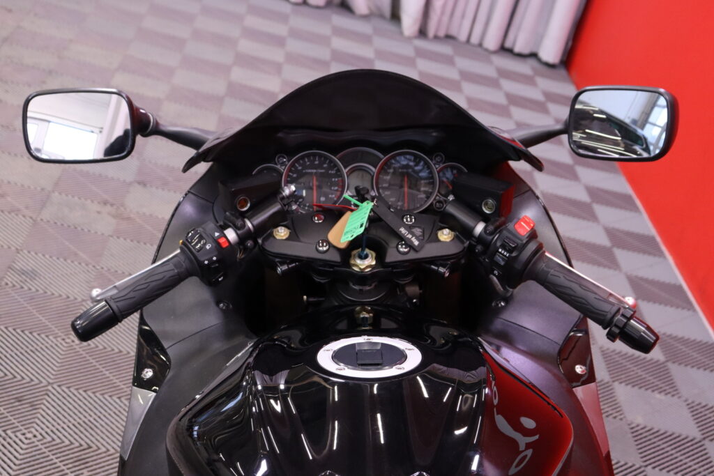 Suzuki - GSX - 1300R Hayabusa // Yoshimura / ABS / Brembo / Huoltokirja // Suzuki - GSX - 1300R Hayabusa // Yoshimura / ABS / Brembo / Huoltokirja // - Moottoripyörä