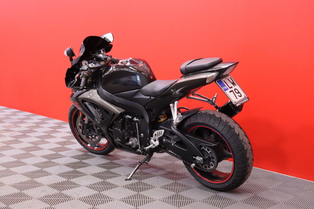 Suzuki - GSX-R - 600 // Black Widow / Säädettävät kahvat / Kahvalämppärit // Suzuki - GSX-R - 600 // Black Widow / Säädettävät kahvat / Kahvalämppärit // - Moottoripyörä