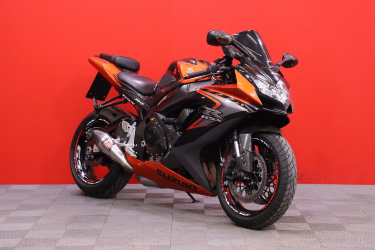 Suzuki - GSX-R - 750 // Juuri saapunut! // - Moottoripyörä