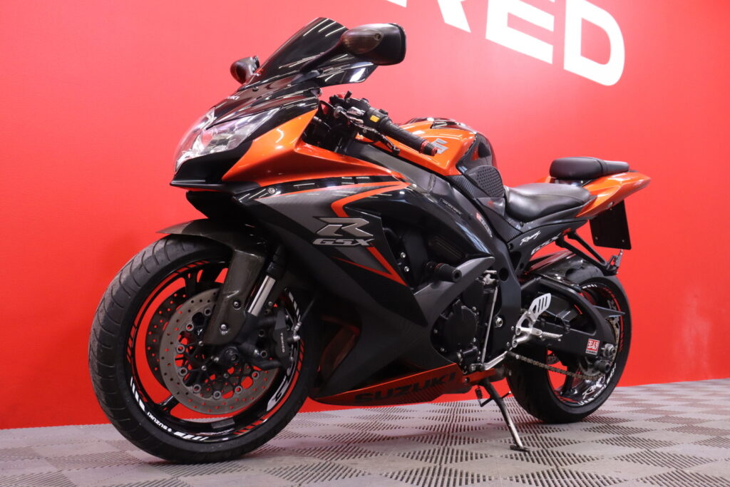 Suzuki - GSX-R - 750 // Juuri saapunut! // Suzuki - GSX-R - 750 // Juuri saapunut! // - Moottoripyörä