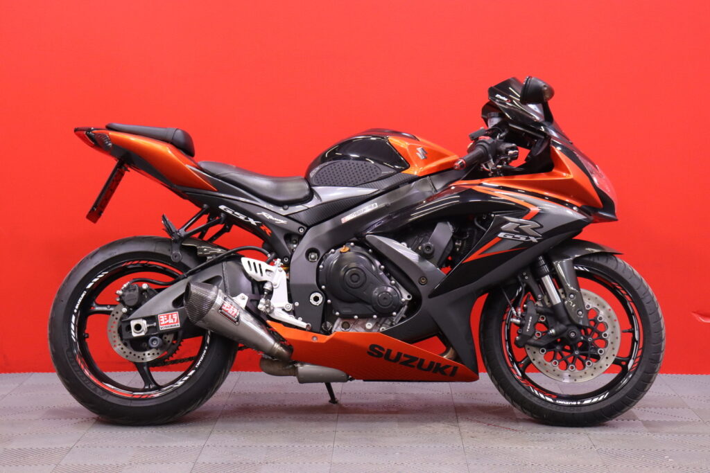 Suzuki - GSX-R - 750 // Juuri saapunut! // Suzuki - GSX-R - 750 // Juuri saapunut! // - Moottoripyörä