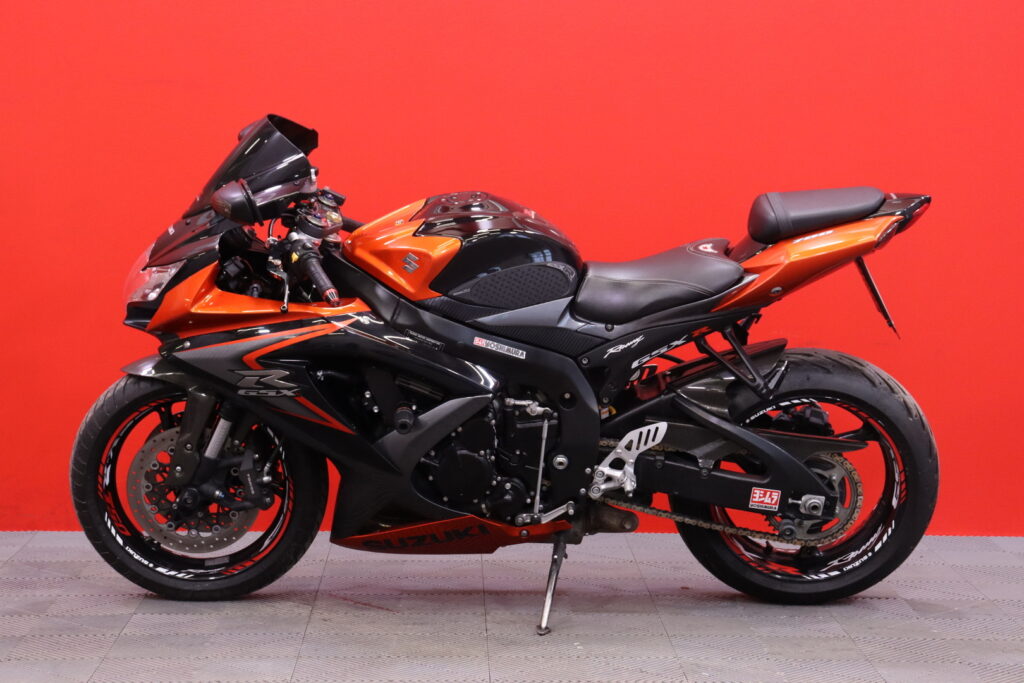 Suzuki - GSX-R - 750 // Juuri saapunut! // Suzuki - GSX-R - 750 // Juuri saapunut! // - Moottoripyörä