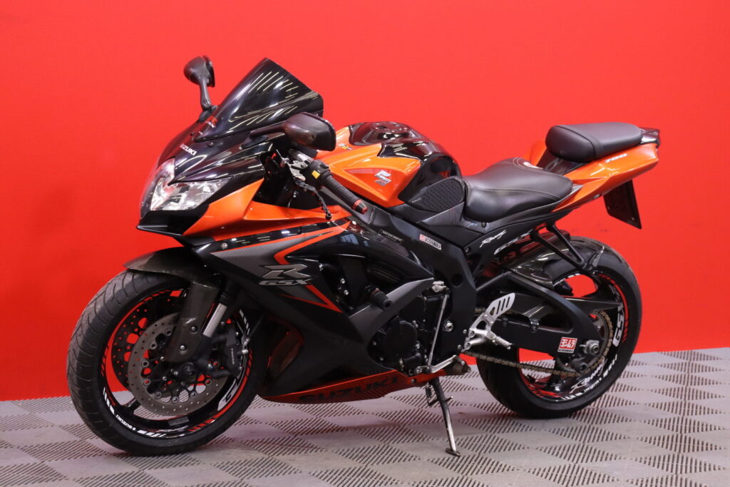 Suzuki - GSX-R - 750 // Juuri saapunut! // Suzuki - GSX-R - 750 // Juuri saapunut! // - Moottoripyörä