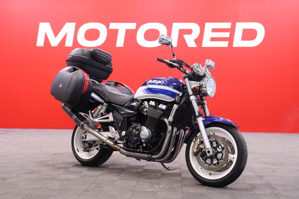 Suzuki - GSX - 1400 // Huoltokirja / 2-OM Suomi-pyörä / Devil / 3x-laukut // Suzuki - GSX - 1400 // Huoltokirja / 2-OM Suomi-pyörä / Devil / 3x-laukut // - Moottoripyörä