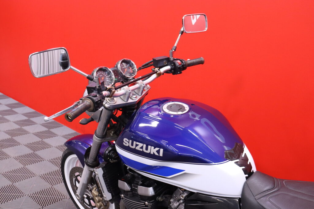Suzuki - GSX - 1400 // Huoltokirja / 2-OM Suomi-pyörä / Devil / 3x-laukut // Suzuki - GSX - 1400 // Huoltokirja / 2-OM Suomi-pyörä / Devil / 3x-laukut // - Moottoripyörä