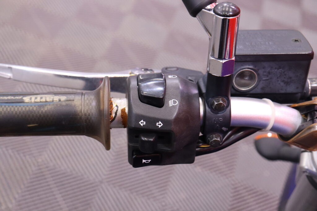 Suzuki - GSX - 1400 // Huoltokirja / 2-OM Suomi-pyörä / Devil / 3x-laukut // Suzuki - GSX - 1400 // Huoltokirja / 2-OM Suomi-pyörä / Devil / 3x-laukut // - Moottoripyörä