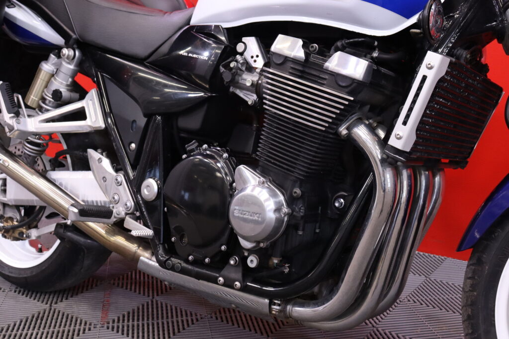 Suzuki - GSX - 1400 // Huoltokirja / 2-OM Suomi-pyörä / Devil / 3x-laukut // Suzuki - GSX - 1400 // Huoltokirja / 2-OM Suomi-pyörä / Devil / 3x-laukut // - Moottoripyörä