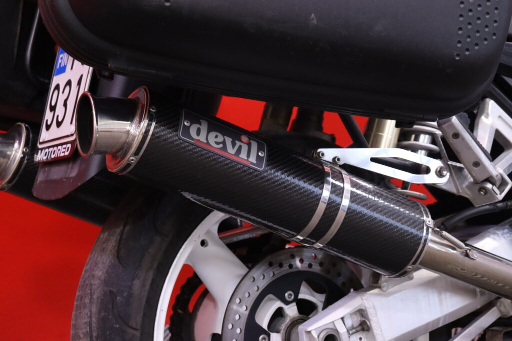 Suzuki - GSX - 1400 // Huoltokirja / 2-OM Suomi-pyörä / Devil / 3x-laukut // Suzuki - GSX - 1400 // Huoltokirja / 2-OM Suomi-pyörä / Devil / 3x-laukut // - Moottoripyörä