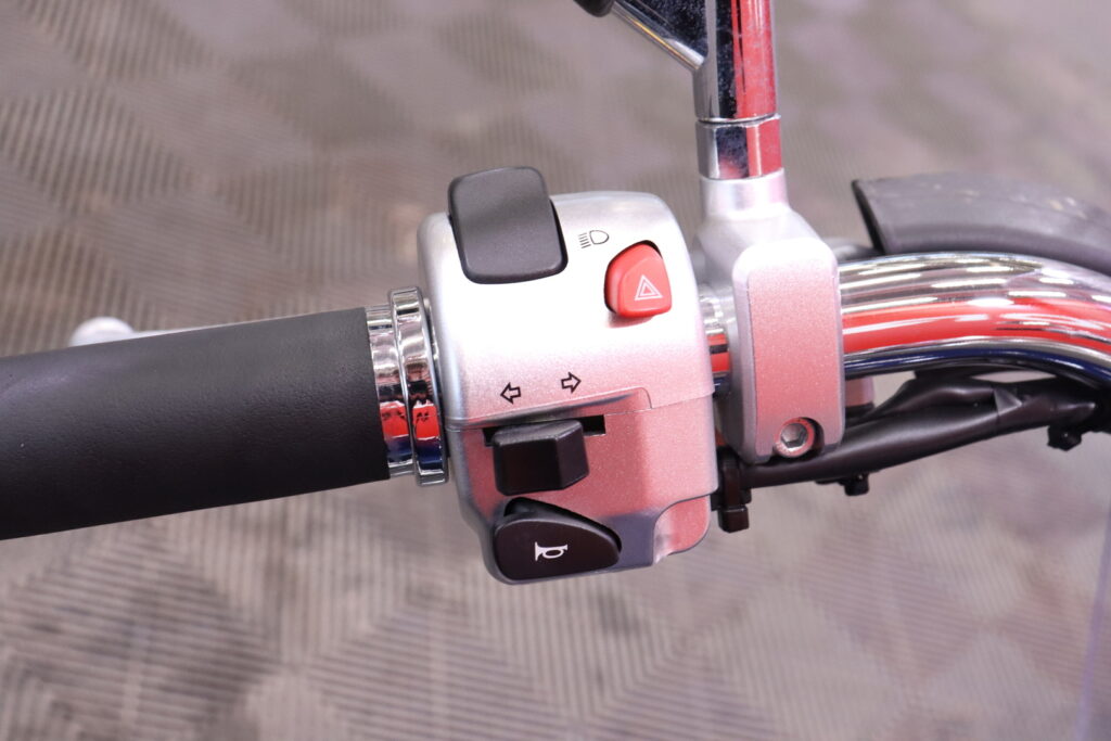 Suzuki - INTRUDER - C1800R // Juuri saapunut! / Huoltokirja / Sivulaukut / Vetokoukku / Sissy // Suzuki - INTRUDER - C1800R // Juuri saapunut! / Huoltokirja / Sivulaukut / Vetokoukku / Sissy // - Moottoripyörä