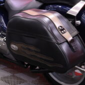 Suzuki - INTRUDER - C1800R // Juuri saapunut! / Huoltokirja / Sivulaukut / Vetokoukku / Sissy // - Moottoripyörä