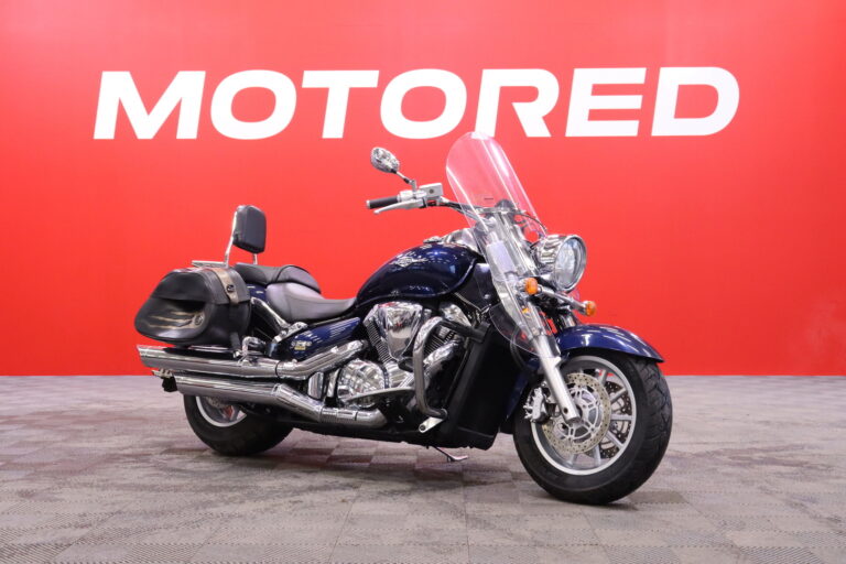 Suzuki - INTRUDER - C1800R // Juuri saapunut! / Huoltokirja / Sivulaukut / Vetokoukku / Sissy // - Moottoripyörä