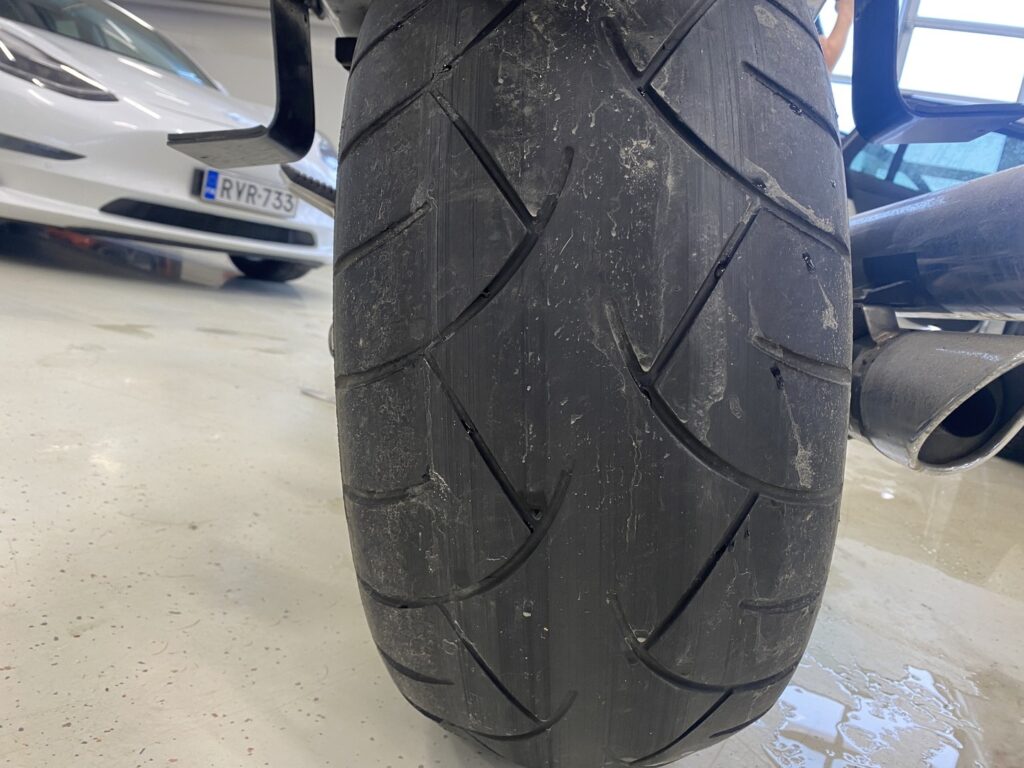 Suzuki - INTRUDER - M1800R // Juuri saapunut / Huoltokirja / Sivulaukut / Sissybar / Suomi-Pyörä // Suzuki - INTRUDER - M1800R // Juuri saapunut / Huoltokirja / Sivulaukut / Sissybar / Suomi-Pyörä // - Moottoripyörä