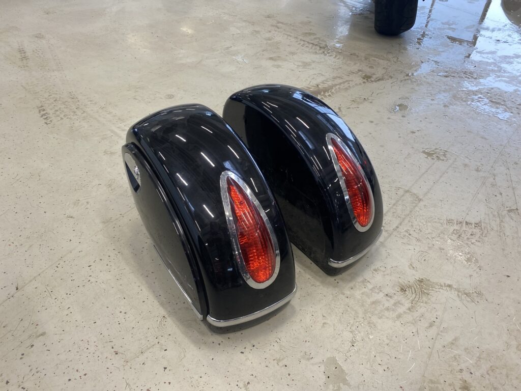 Suzuki - INTRUDER - M1800R // Juuri saapunut / Huoltokirja / Sivulaukut / Sissybar / Suomi-Pyörä // Suzuki - INTRUDER - M1800R // Juuri saapunut / Huoltokirja / Sivulaukut / Sissybar / Suomi-Pyörä // - Moottoripyörä