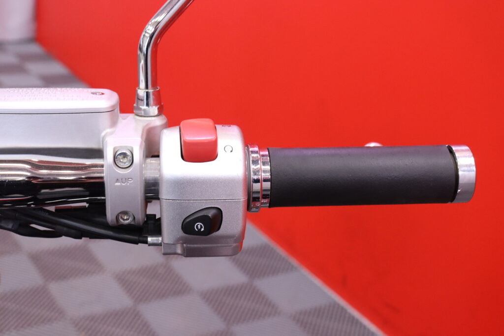 Suzuki - INTRUDER - M1800R // Putkisto / Viim. 12-vuotta ed omistajalla / SIISTI / Hyvät renkaat // Suzuki - INTRUDER - M1800R // Putkisto / Viim. 12-vuotta ed omistajalla / SIISTI / Hyvät renkaat // - Moottoripyörä