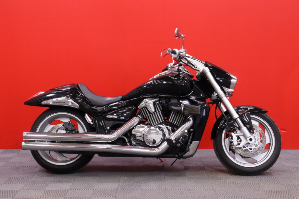 Suzuki - INTRUDER - M1800R // Putkisto / Viim. 12-vuotta ed omistajalla / SIISTI / Hyvät renkaat // Suzuki - INTRUDER - M1800R // Putkisto / Viim. 12-vuotta ed omistajalla / SIISTI / Hyvät renkaat // - Moottoripyörä