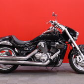 Suzuki - INTRUDER - M1800R // Putkisto / Viim. 12-vuotta ed omistajalla / SIISTI / Hyvät renkaat // - Moottoripyörä