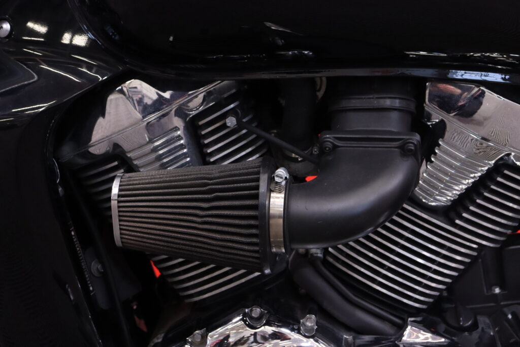 Suzuki - INTRUDER - M1800R // Putkisto / Viim. 12-vuotta ed omistajalla / SIISTI / Hyvät renkaat // Suzuki - INTRUDER - M1800R // Putkisto / Viim. 12-vuotta ed omistajalla / SIISTI / Hyvät renkaat // - Moottoripyörä