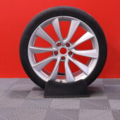 tuotekuva-Tesla-Model-3-CMU-130-2026-02-19-133103-24