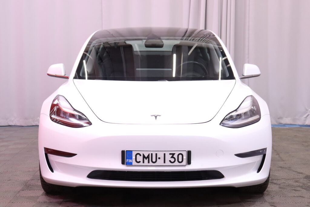Tesla - Model 3 - Long Range Dual Motor AWD // Autopilot / Premium audio / Lasikatto / Muistipenkki / Kamera / Tesla - Model 3 - Long Range Dual Motor AWD // Autopilot / Premium audio / Lasikatto / Muistipenkki / Kamera / - Sedan