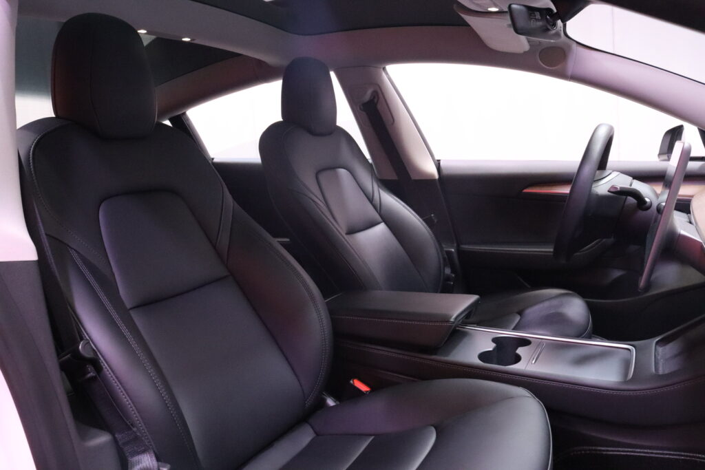 Tesla - Model 3 - Long Range Dual Motor // Autopilot / Premium Audio / Lasikatto / Nahkasisusta // Tesla - Model 3 - Long Range Dual Motor // Autopilot / Premium Audio / Lasikatto / Nahkasisusta // - Sedan