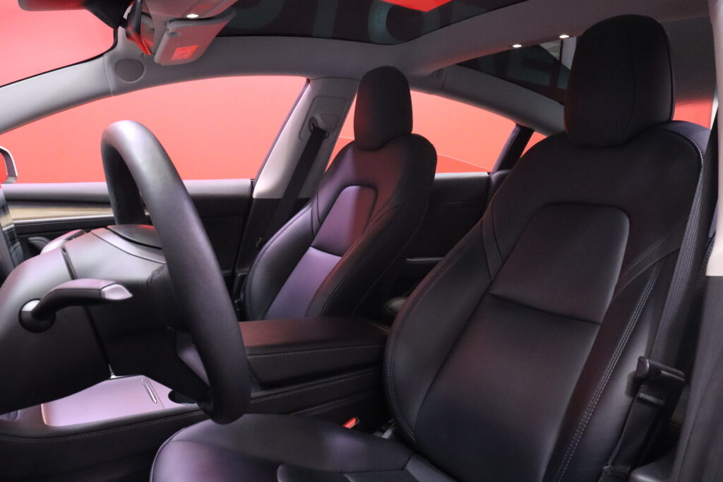 Tesla - Model 3 - Long Range Dual Motor // Autopilot / Premium Audio / Lasikatto / Nahkasisusta // Tesla - Model 3 - Long Range Dual Motor // Autopilot / Premium Audio / Lasikatto / Nahkasisusta // - Sedan