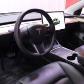 tuotekuva-Tesla-Model-3-YLZ-327-2026-02-19-101103-16