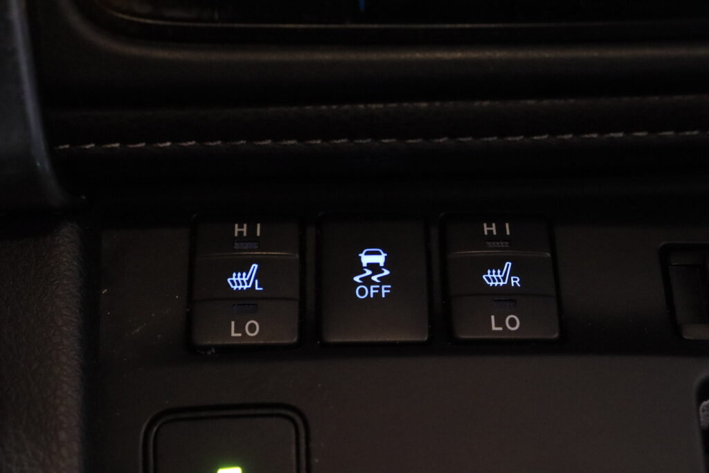 tuotekuva-Toyota-Auris-ZLL-526-2026-02-11-131102-23 tuotekuva-Toyota-Auris-ZLL-526-2026-02-11-131102-23