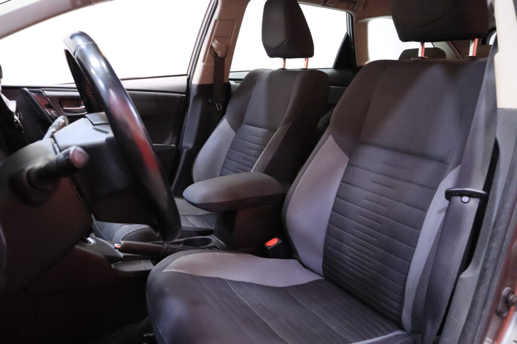 Toyota - Auris - Touring Sports 1,8 Hybrid Active Edition Toyota - Auris - Touring Sports 1,8 Hybrid Active Edition - Farmari