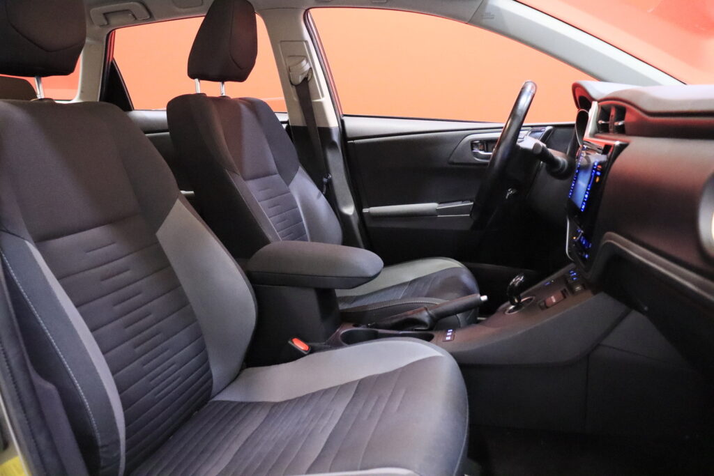 Toyota - Auris - Touring Sports 1,8 Hybrid Active Edition Toyota - Auris - Touring Sports 1,8 Hybrid Active Edition - Farmari