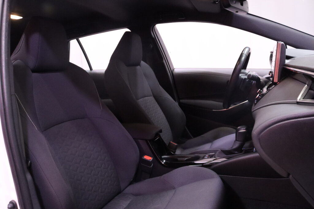 Toyota - Corolla - Touring Sports 2,0 Hybrid Active Edition // Merkkihuollettu 1-Om. Suomi-Auto! / ACC / Smart Entry / LED / Kaistavahti // Toyota - Corolla - Touring Sports 2,0 Hybrid Active Edition // Merkkihuollettu 1-Om. Suomi-Auto! / ACC / Smart Entry / LED / Kaistavahti // - Farmari