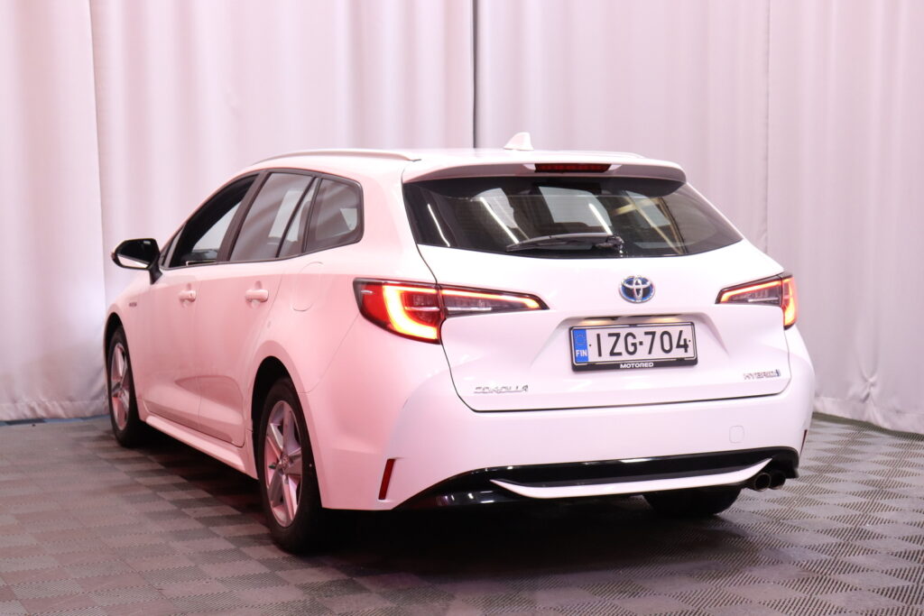 Toyota - Corolla - Touring Sports 2,0 Hybrid Active Edition // Merkkihuollettu 1-Om. Suomi-Auto! / ACC / Smart Entry / LED / Kaistavahti // Toyota - Corolla - Touring Sports 2,0 Hybrid Active Edition // Merkkihuollettu 1-Om. Suomi-Auto! / ACC / Smart Entry / LED / Kaistavahti // - Farmari