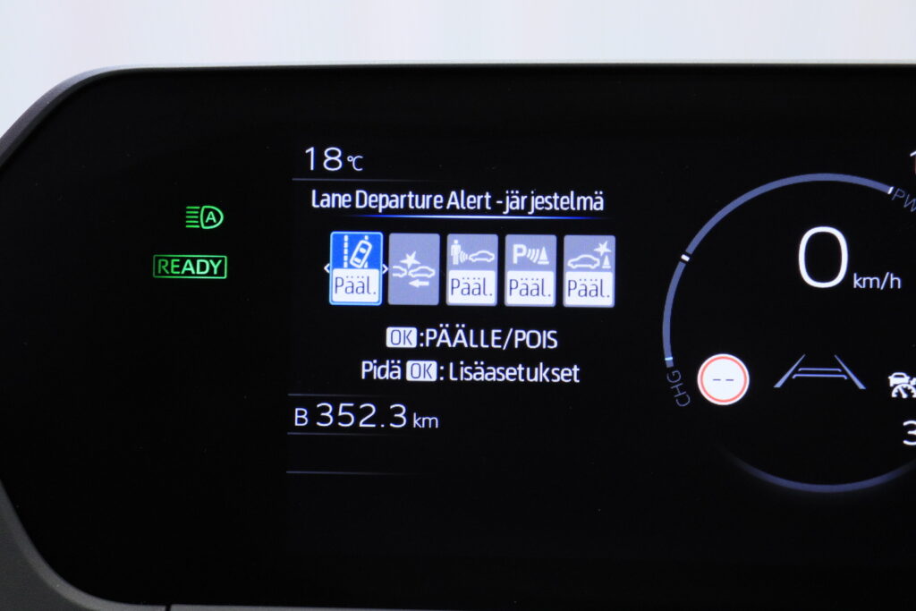 tuotekuva-Toyota-bZ4X-GPJ-124-2026-02-16-125603-18 tuotekuva-Toyota-bZ4X-GPJ-124-2026-02-16-125603-18