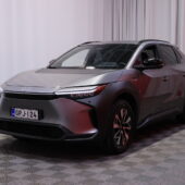 Toyota - bZ4X - Launch Edition - Maastoauto