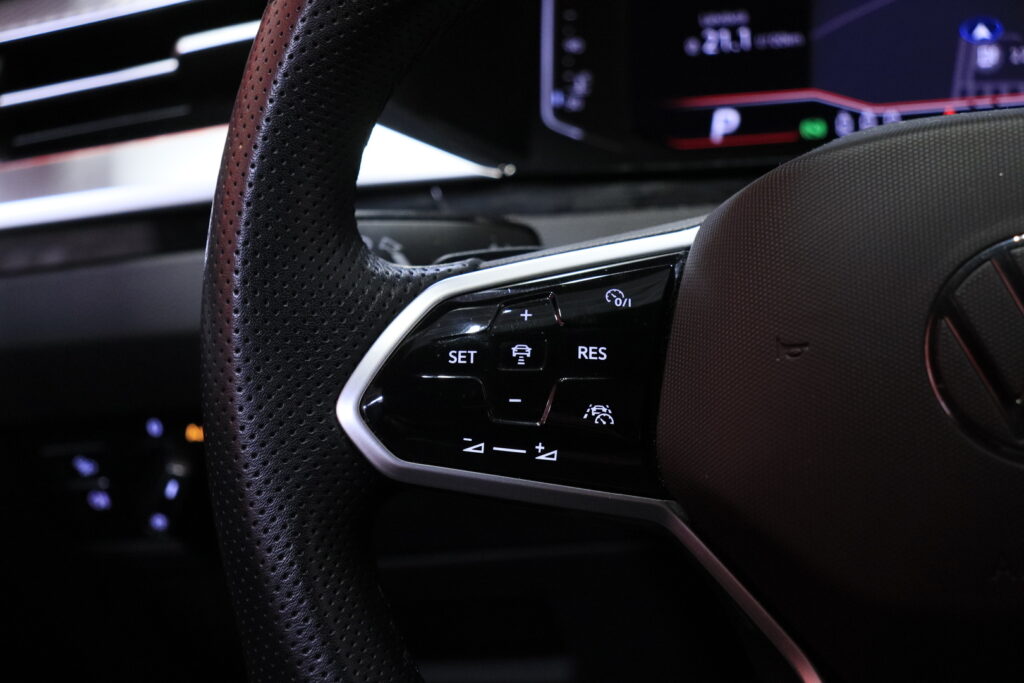 tuotekuva-Volkswagen-Arteon-IZE-253-2026-02-26-120604-17 tuotekuva-Volkswagen-Arteon-IZE-253-2026-02-26-120604-17