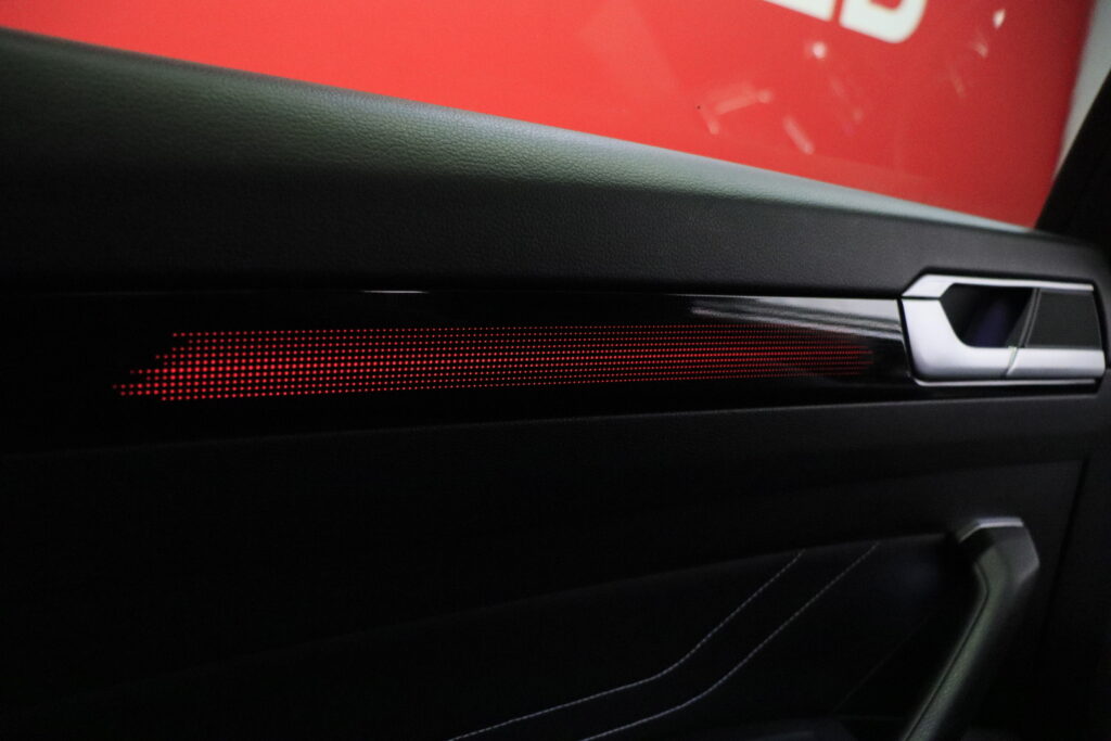 tuotekuva-Volkswagen-Arteon-IZE-253-2026-02-26-120604-31 tuotekuva-Volkswagen-Arteon-IZE-253-2026-02-26-120604-31