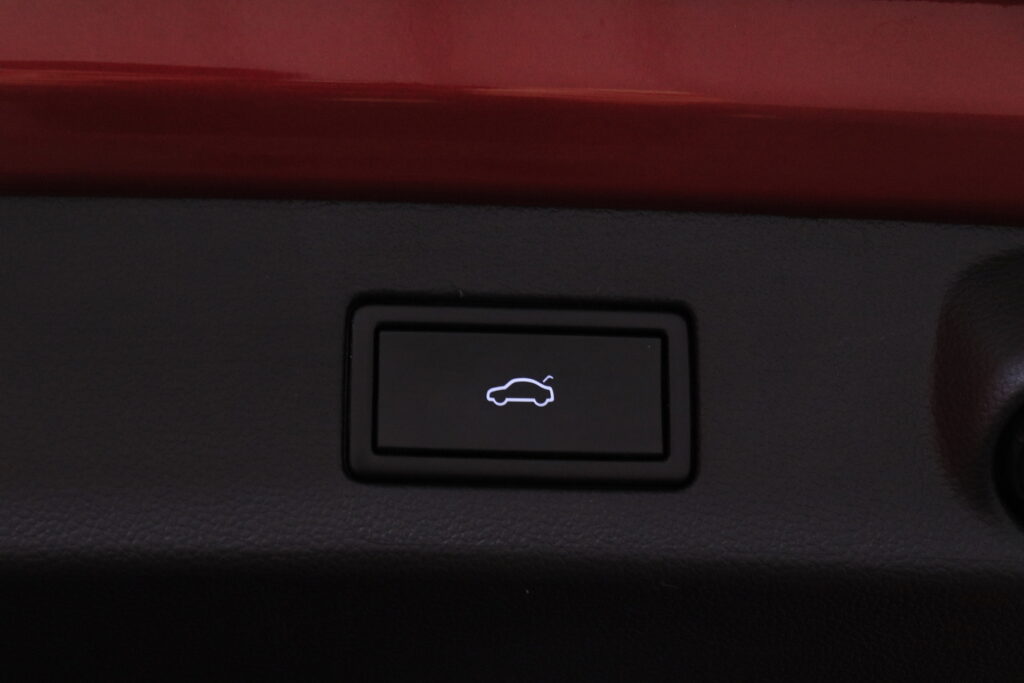 tuotekuva-Volkswagen-Arteon-IZE-253-2026-02-26-120604-34 tuotekuva-Volkswagen-Arteon-IZE-253-2026-02-26-120604-34