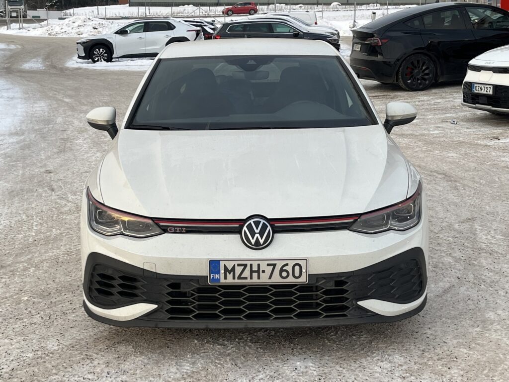 Volkswagen - Golf - GTI Clubsport 2,0 TSI 221 kW DSG-automaatti // IQ.Light / ACC & Travel Assist / Clubsport-alusta / Volkswagen - Golf - GTI Clubsport 2,0 TSI 221 kW DSG-automaatti // IQ.Light / ACC & Travel Assist / Clubsport-alusta / - Viistoperä