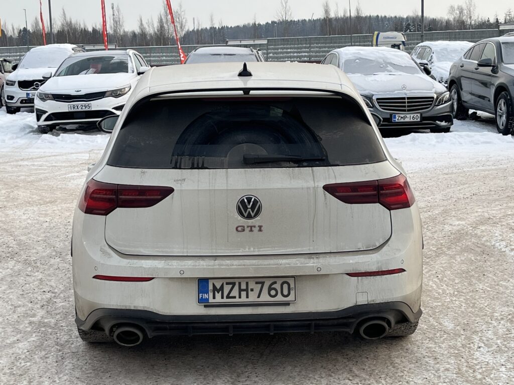 Volkswagen - Golf - GTI Clubsport 2,0 TSI 221 kW DSG-automaatti // IQ.Light / ACC & Travel Assist / Clubsport-alusta / Volkswagen - Golf - GTI Clubsport 2,0 TSI 221 kW DSG-automaatti // IQ.Light / ACC & Travel Assist / Clubsport-alusta / - Viistoperä