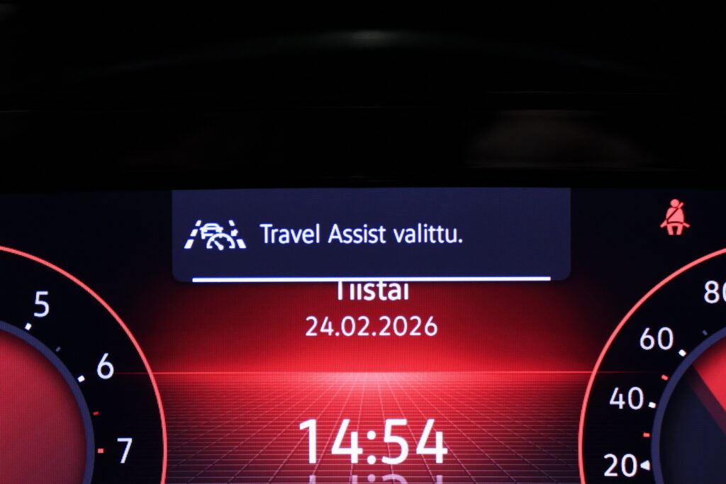 tuotekuva-Volkswagen-Golf-YJL-142-2026-02-24-151103-18 tuotekuva-Volkswagen-Golf-YJL-142-2026-02-24-151103-18