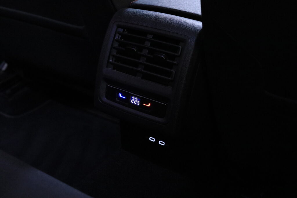 tuotekuva-Volkswagen-Golf-YJL-142-2026-02-24-151103-27 tuotekuva-Volkswagen-Golf-YJL-142-2026-02-24-151103-27