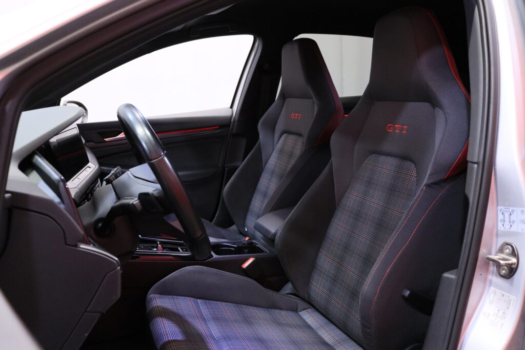 Volkswagen - Golf - GTI 2,0 TSI 180 kW DSG-automaatti Volkswagen - Golf - GTI 2,0 TSI 180 kW DSG-automaatti - Viistoperä