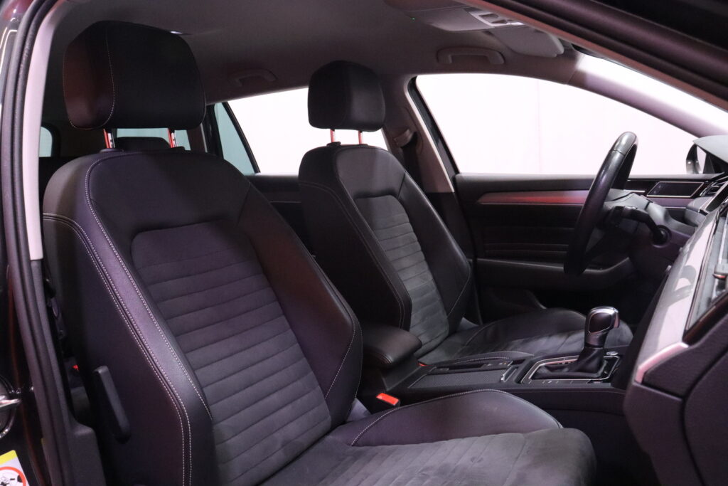 Volkswagen - Passat - Variant GTE Plug-In Hybrid // Kamera / Webasto / Ratinlämmitin / ACC / Keyless Entry / IQ.LIGHT // Volkswagen - Passat - Variant GTE Plug-In Hybrid // Kamera / Webasto / Ratinlämmitin / ACC / Keyless Entry / IQ.LIGHT // - Farmari