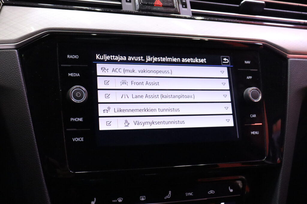 tuotekuva-Volkswagen-Passat-ETS-999-2026-02-13-132102-26 tuotekuva-Volkswagen-Passat-ETS-999-2026-02-13-132102-26