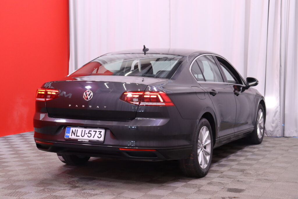 Volkswagen - Passat - Sedan Style 1,5 TSI EVO 110 kW DSG-automaatti Volkswagen - Passat - Sedan Style 1,5 TSI EVO 110 kW DSG-automaatti - Sedan