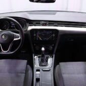 Volkswagen - Passat - Sedan Style 1,5 TSI EVO 110 kW DSG-automaatti - Sedan